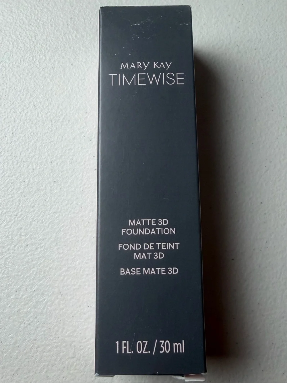 NIB Mary Kay TimeWise Matte 3D Foundation Shade Beige C 140 Base Makeup 1 fl oz